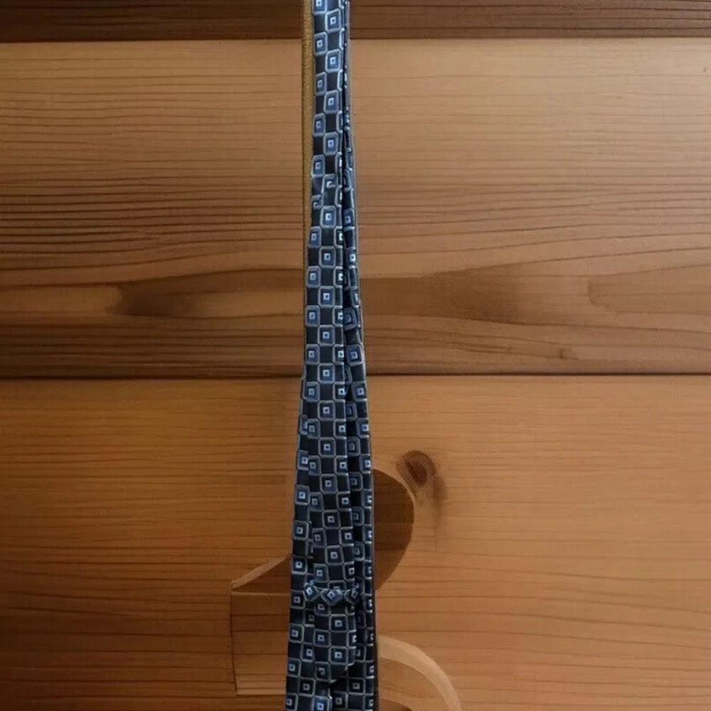 ERMENEGILDO Zegna Blue GEOMETRIC NECK TIE3.75 "W/60"L Made in Italy